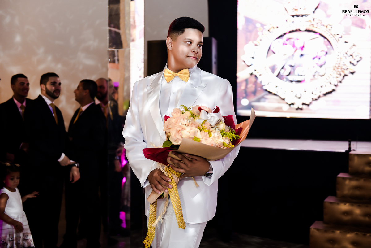 Valsa da debutante com o namorado no Zafirra na cidade de juatuba  mg