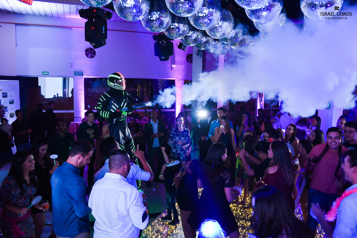 Robosao Valsa da debutante no Zafirra na cidade de juatuba  mg