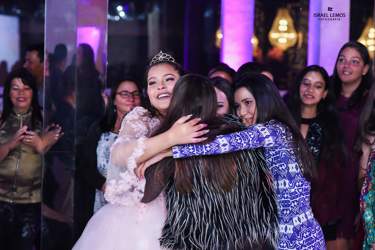 Abraco Valsa da debutante no Zafirra na cidade de juatuba  mg