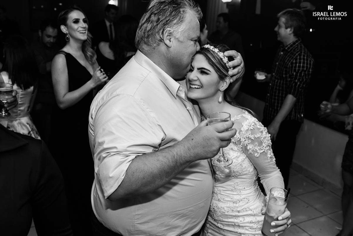 Noiva com opai  em Pará de Minas MG