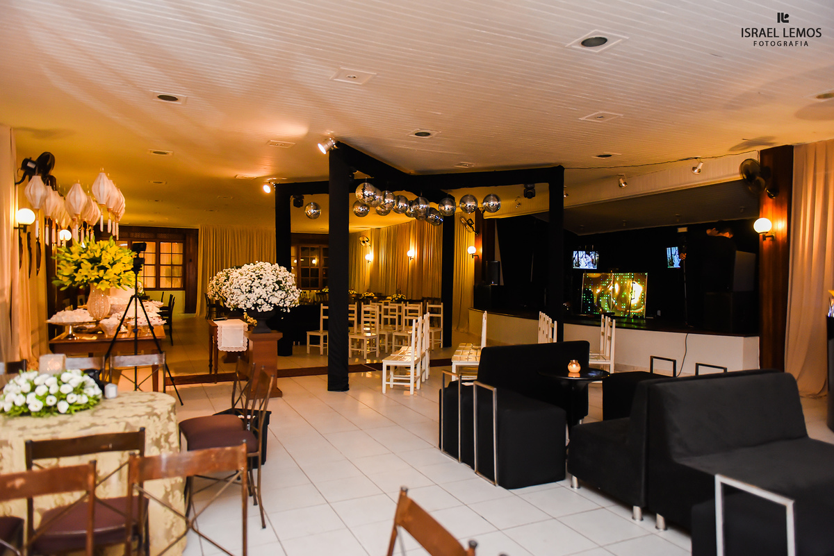 Decoração de casamento no multicenter cantor jackson rodrigues em Pará de Minas MG