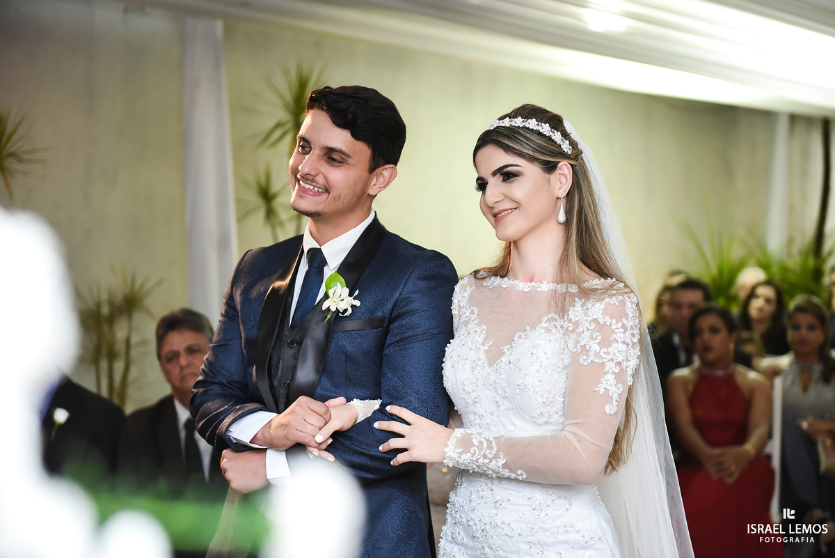 Sorriso dos noivos em Pará de Minas MG