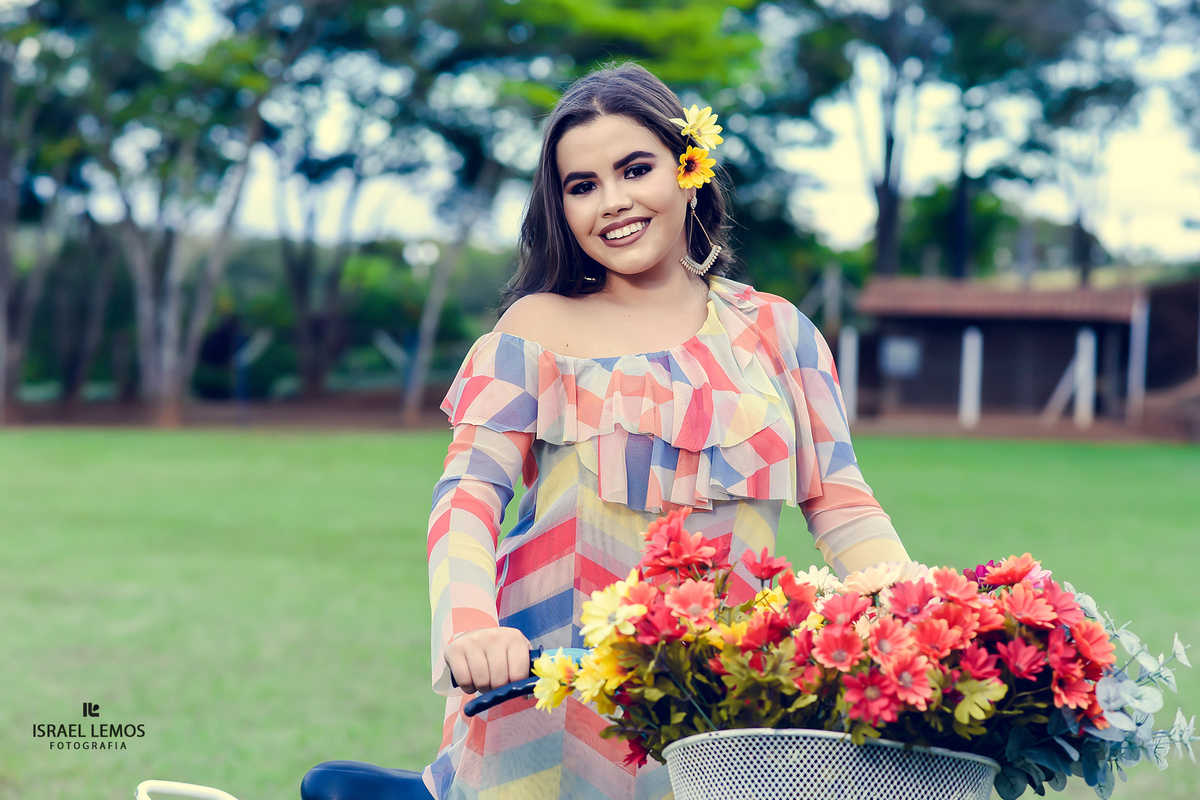 debutante de bike no espçao shangrila em Mateus leme MG