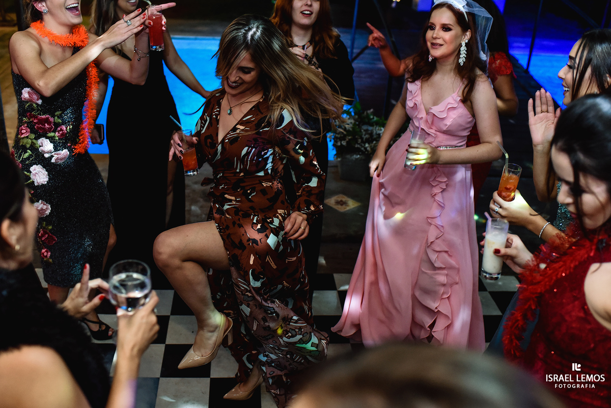 Amiga a novia perde a cabeca Espaço Solarium Recepções na pampulha na cidade de Belo Horizonte MG