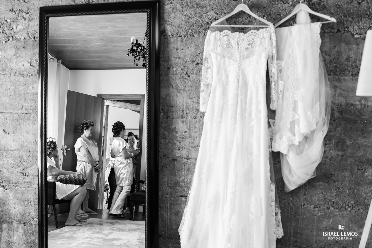 Vestido da noiva no novo espaco de beleza de betania diniz fotos feitas na setima vila do ouro na cidade de Pitangui, fotografar pelo fotografo israel lemos 