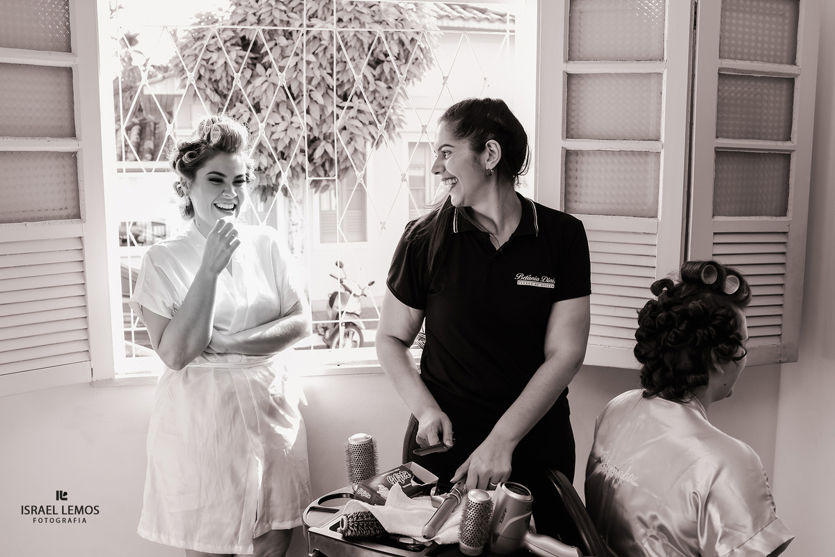 Momento unico da noiva, imitando o silvio santos SBT fotos feitas na setima vila do ouro na cidade de Pitangui, fotografar pelo fotografo israel lemos 