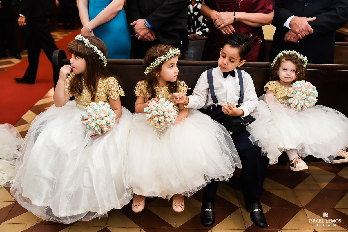 Damas aproveitando o casamento fotos feitas na setima vila do ouro na cidade de Pitangui, fotografar pelo fotografo israel lemos 