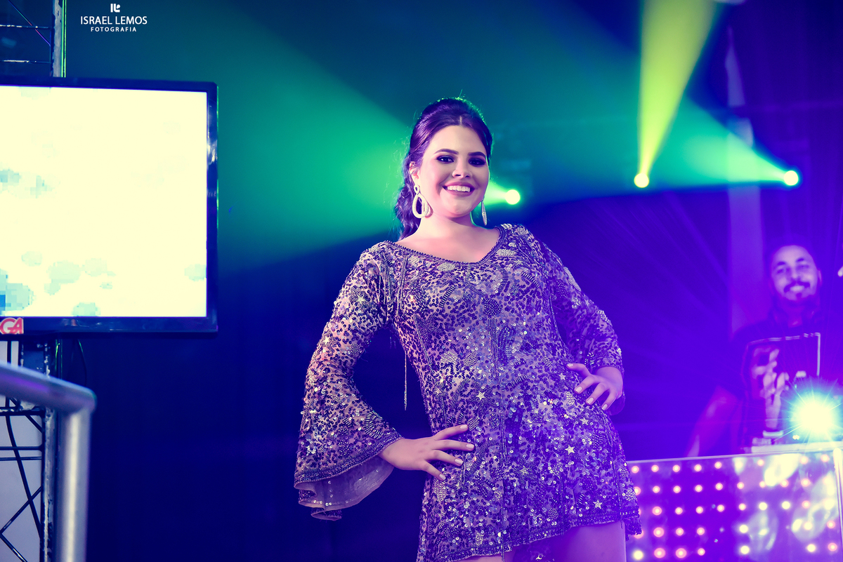 Debutante na cidade de Juatuba BH