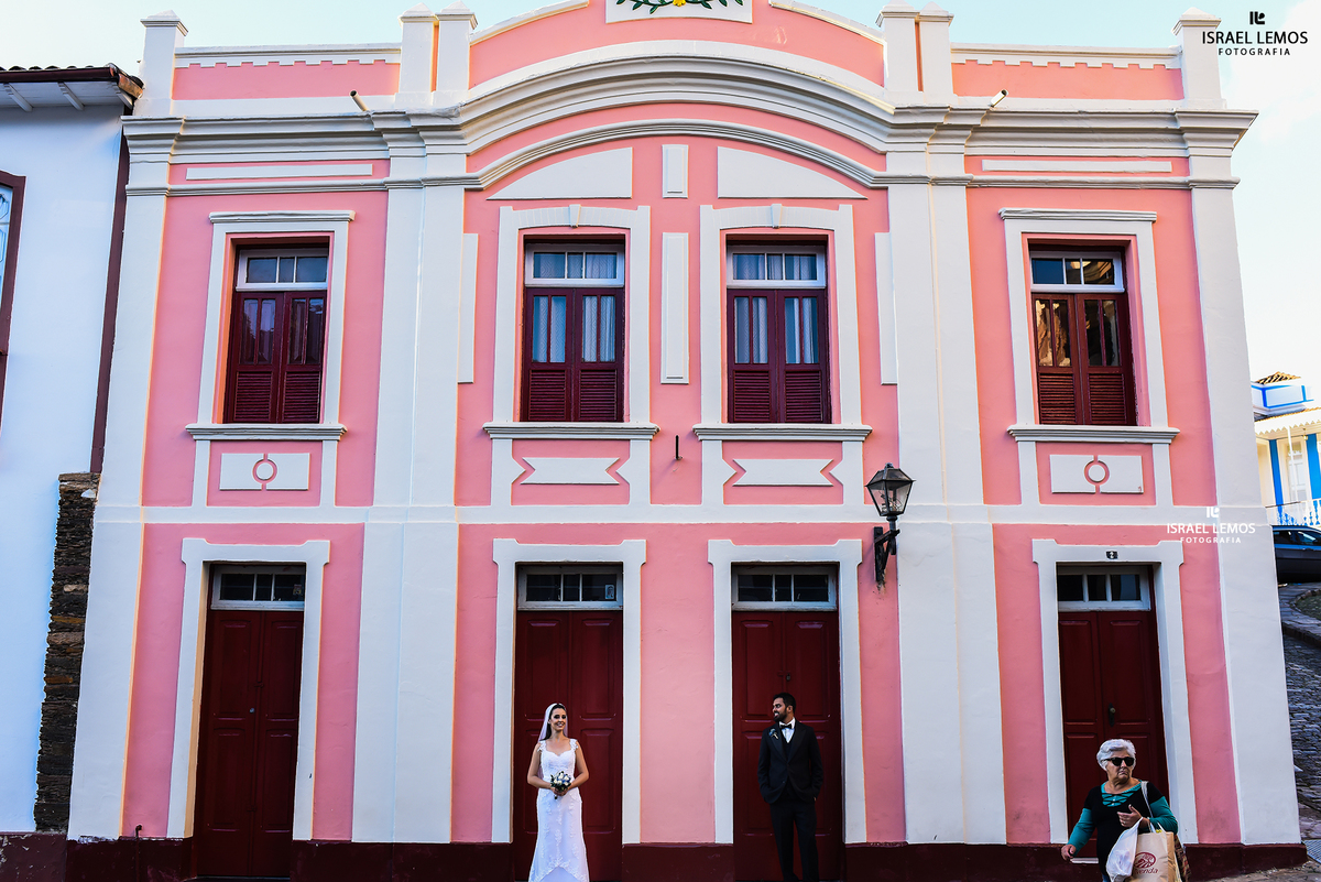casamento rosa Cidade de Ouro Preto MG, fotografo pelo fotografo de casamento Israel lemos 