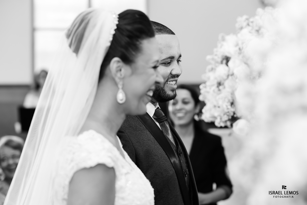 Olhar do noivo para a noiva