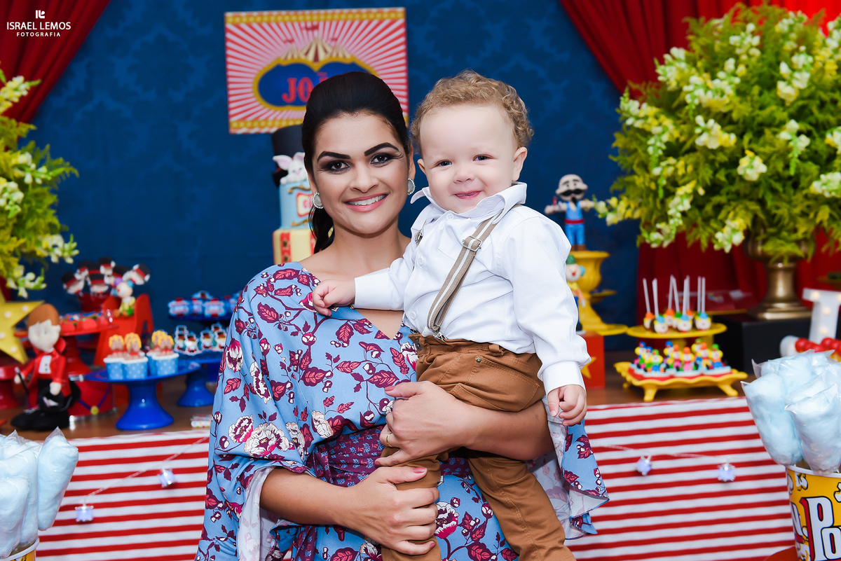 Aniversário de um ano realizado na festolandia na cidade de Para de Minas MG