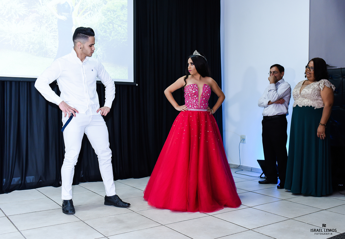 Festa de 15 anos na Dila festas na cidade de Para de Minas feitas pelo fotografo Israel Lemos de Pará de Minas MG