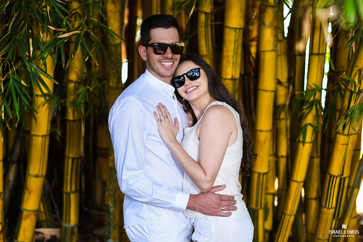 Save the date do casal Karina e João Paulo que rolou na cidade de Itaúna MG, no lago do sol fotos feitas oelo fotografo Israel Lemos de Para de Minas 