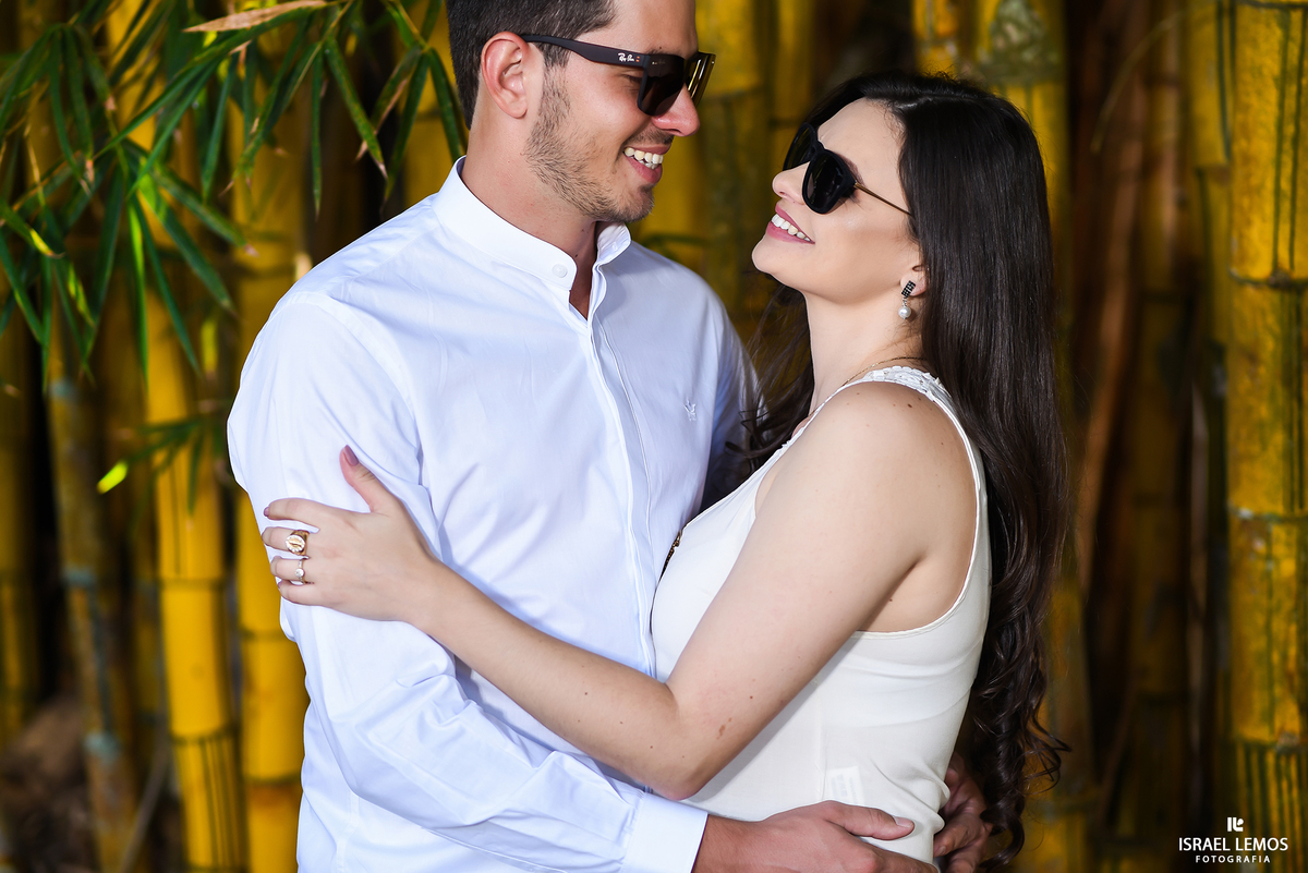 Save the date do casal Karina e João Paulo que rolou na cidade de Itaúna MG, no lago do sol fotos feitas oelo fotografo Israel Lemos de Para de Minas 