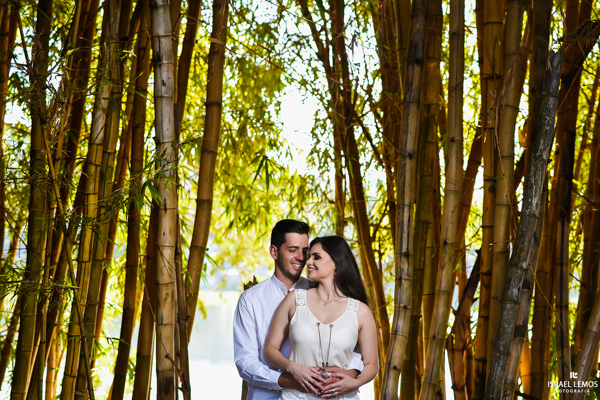 Save the date do casal Karina e João Paulo que rolou na cidade de Itaúna MG, no lago do sol fotos feitas oelo fotografo Israel Lemos de Para de Minas 