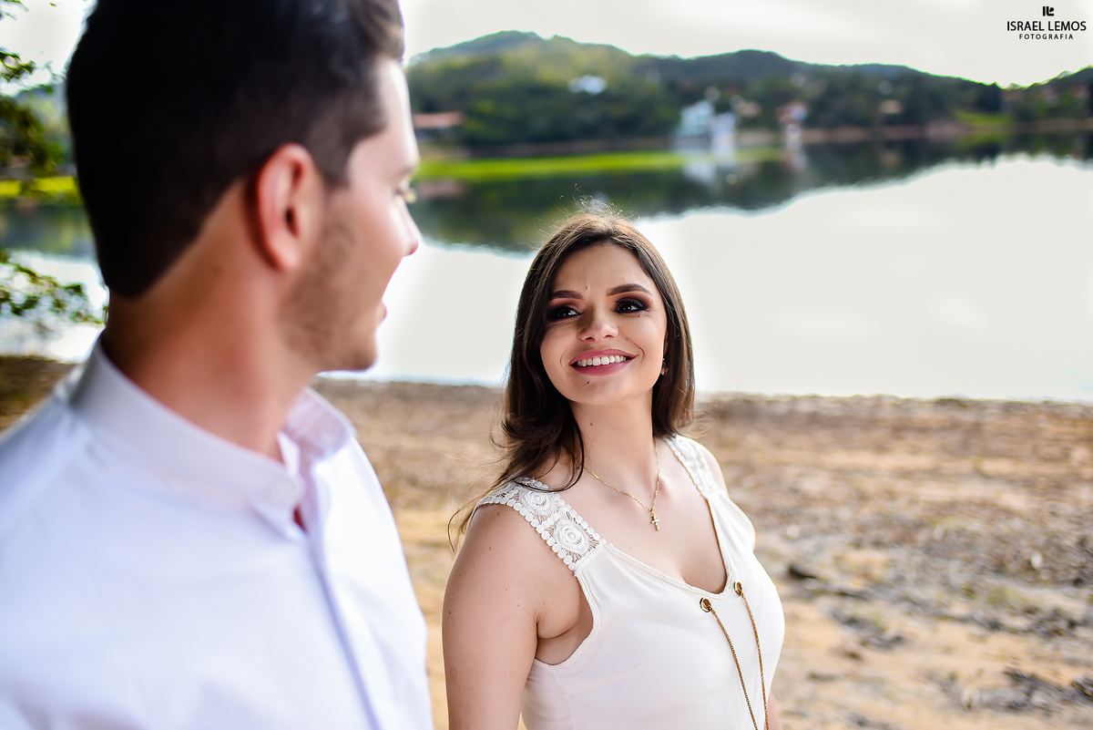 Save the date do casal Karina e João Paulo que rolou na cidade de Itaúna MG, no lago do sol fotos feitas oelo fotografo Israel Lemos de Para de Minas 