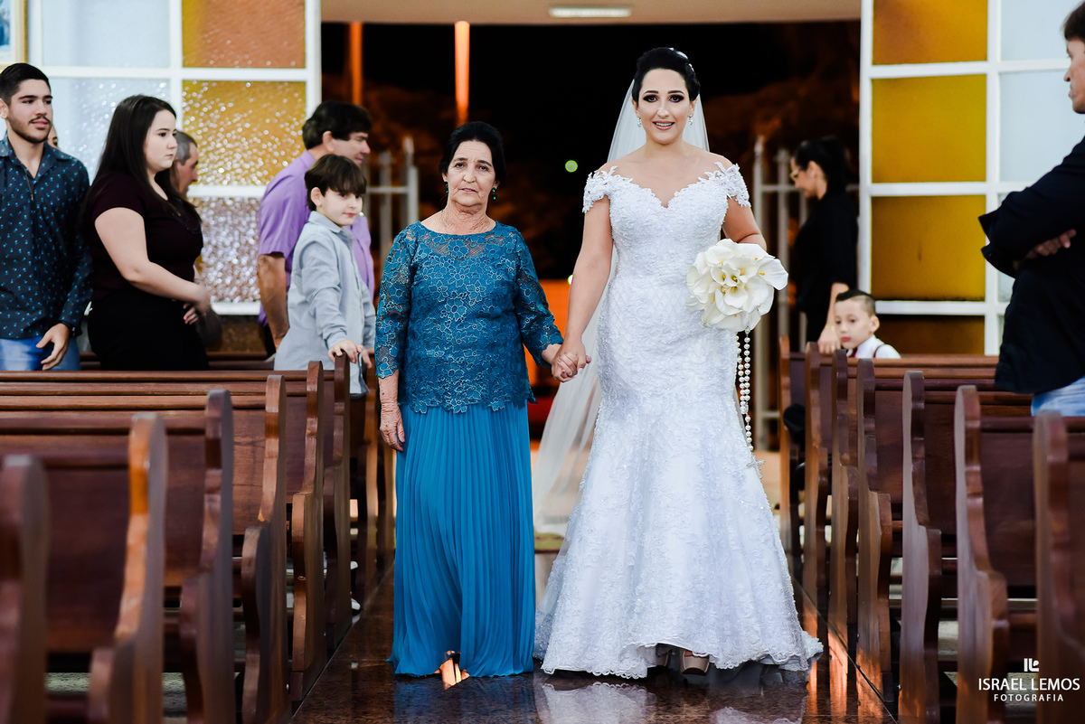 entrada da noiva na cidade de Antunes 