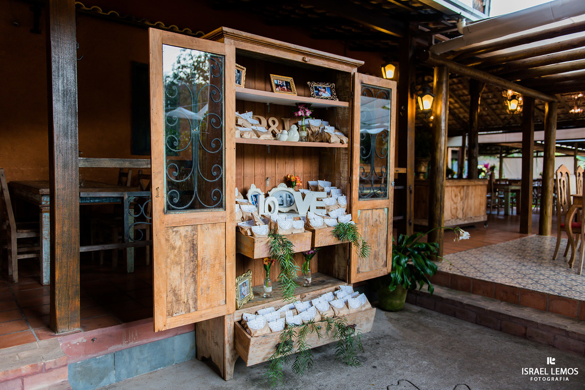 Casamento no espaco Mambeba na cidade de Itauna MG, com forte emocoes