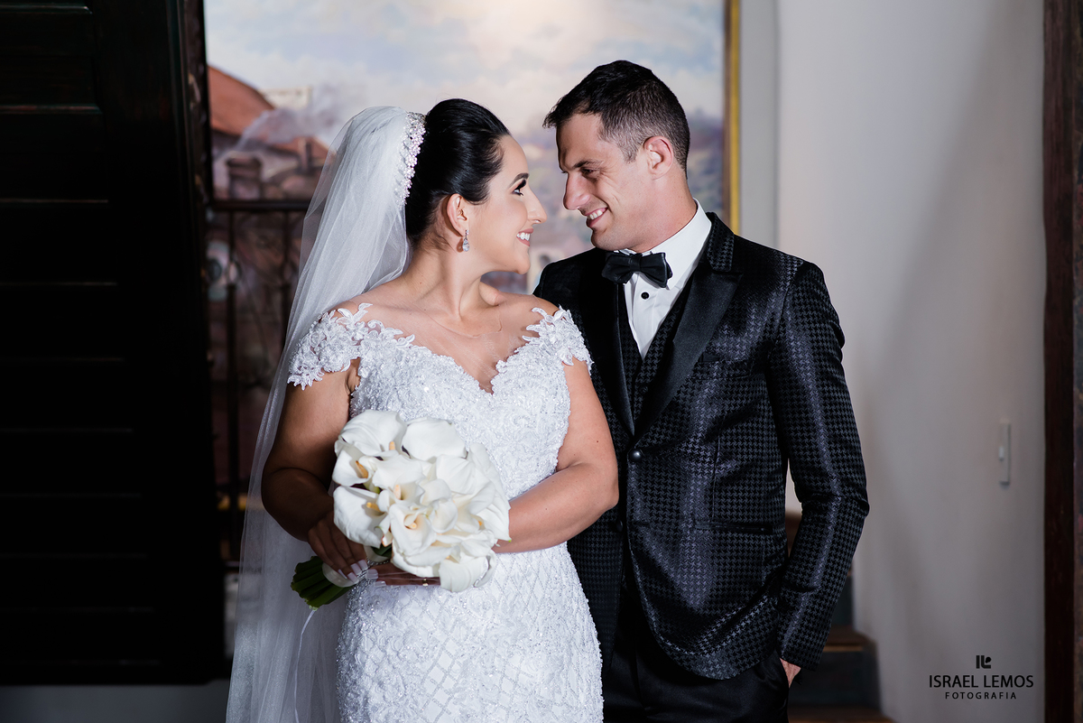 fotos externas do casamento Leiliane e Israel lutador de MMA feitas na cidade de Pitangui MG