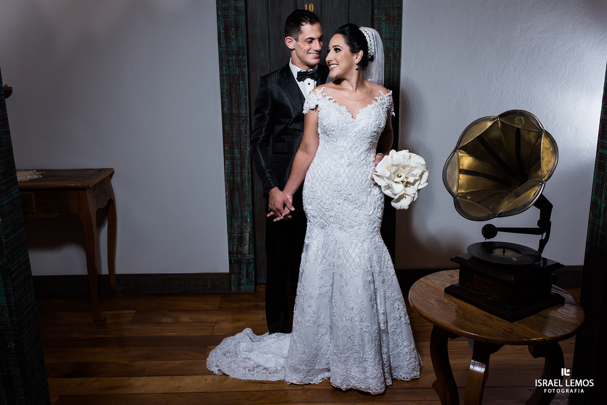 Vitrola rolando e as fotos externas em Pitangui MG setima vila do ouro