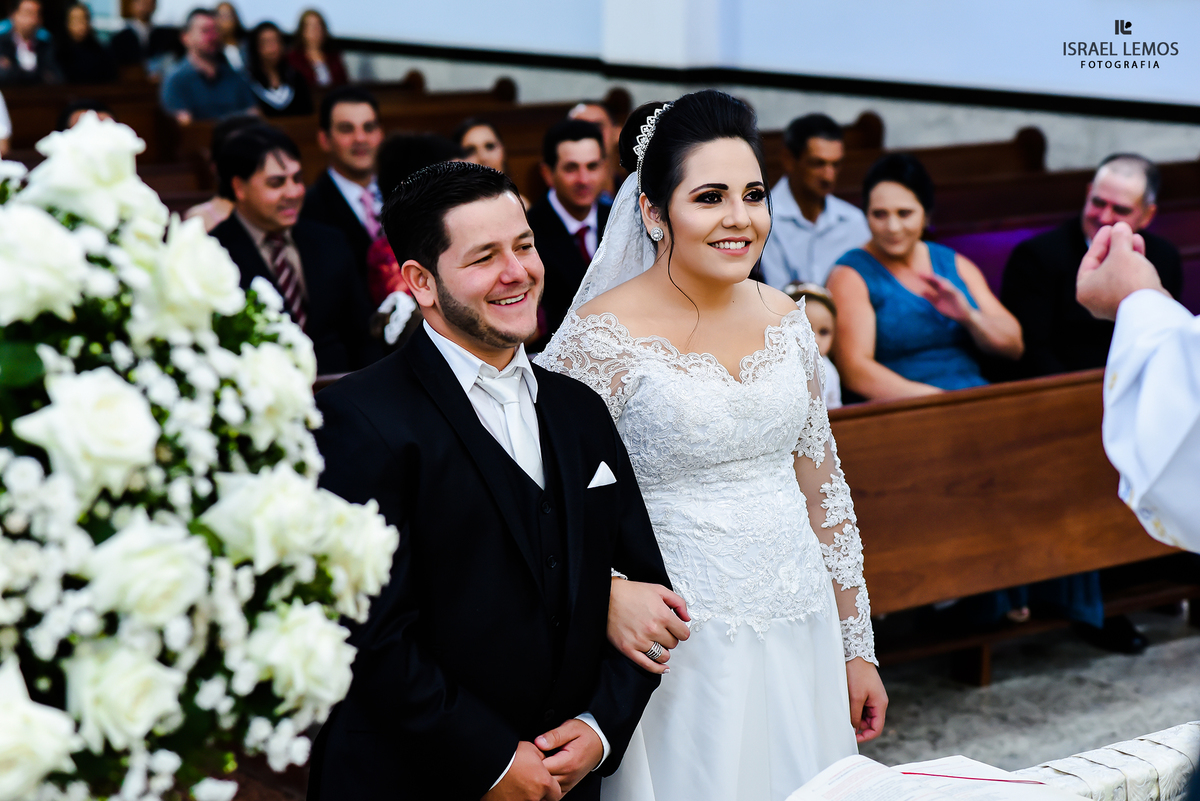 Como achar um padre para celebrar o casamento 