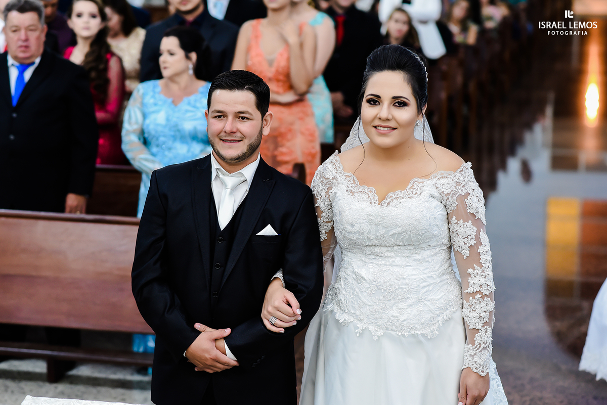 Linda Maquigem de Silmaria Oliveira para a noiva em Para de Minas na Rua Benedito Valadares 