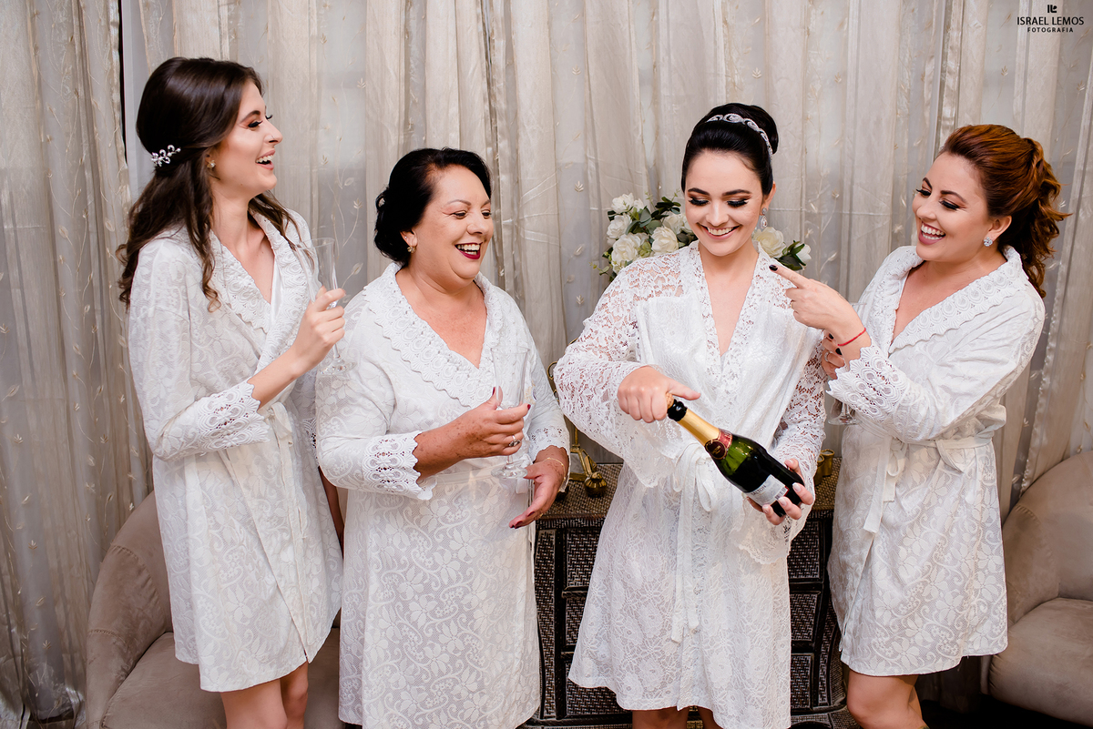 noiva com champanhe shandon