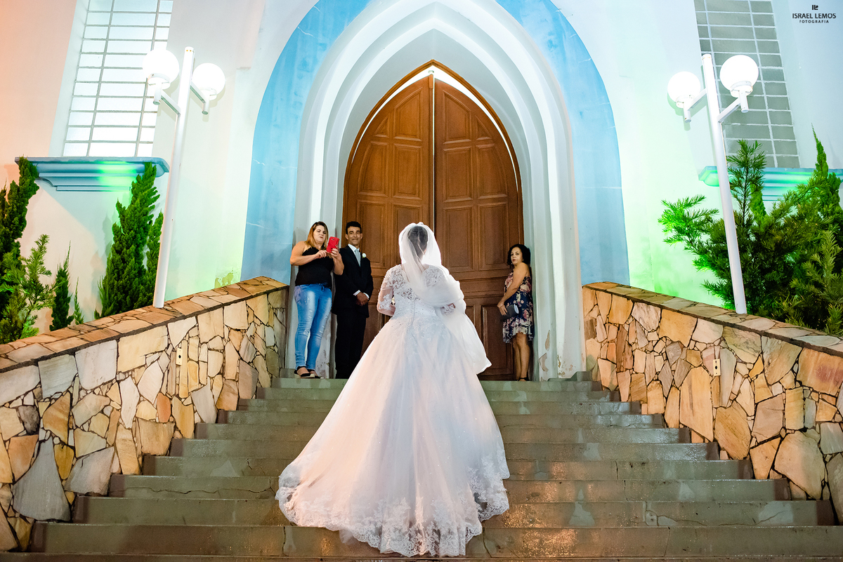 entrada da noiva na igreja N. S. das Graças em Para de Minas MG