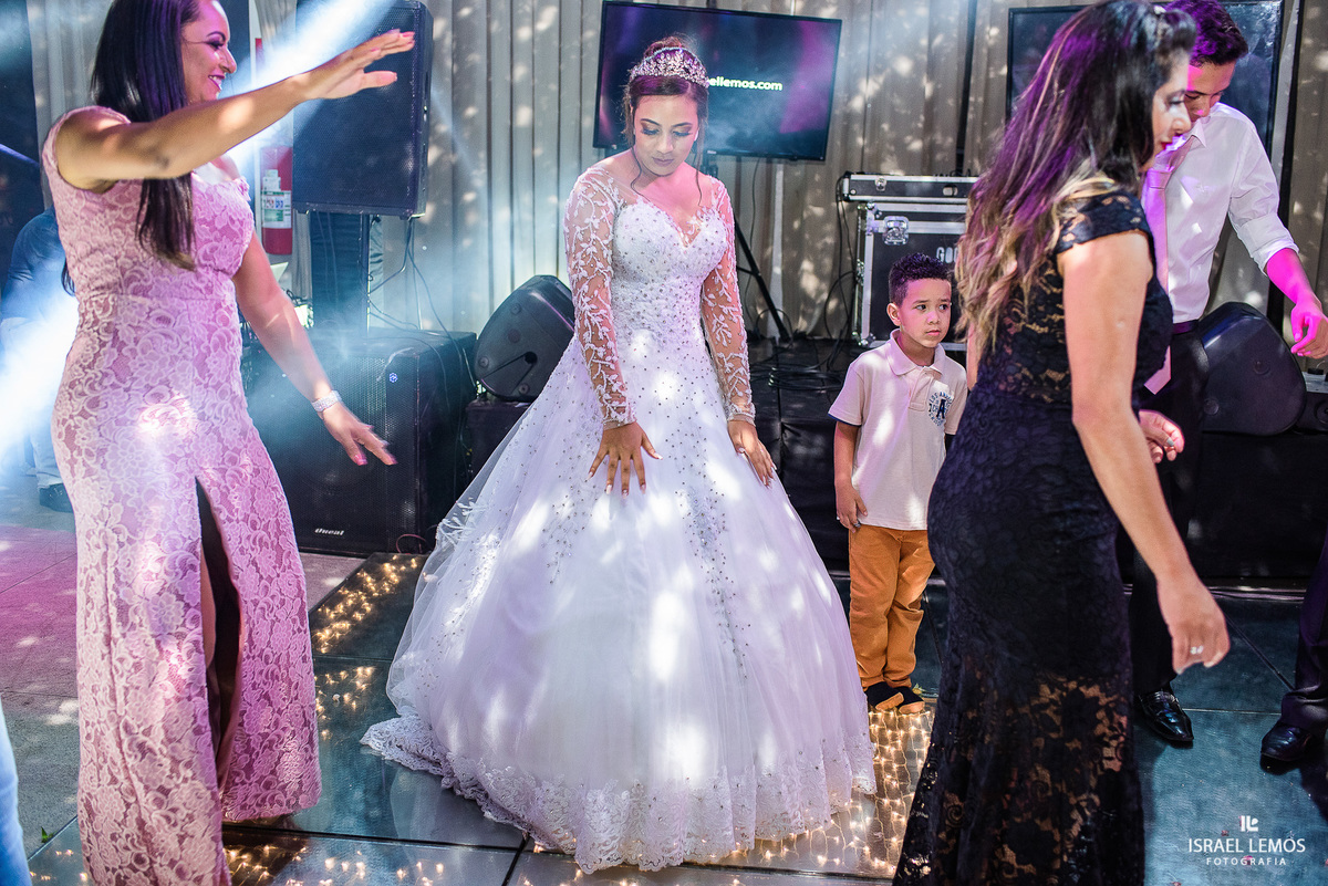 noiva dancando fotos de pitangui israel lemos