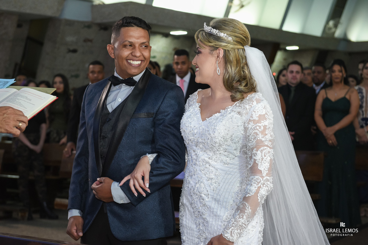 sorriso dos noivos Para de Minas