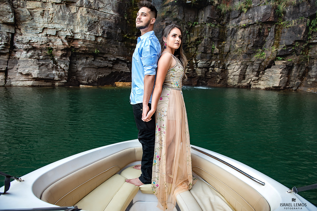 lancha em furnas onde alugar