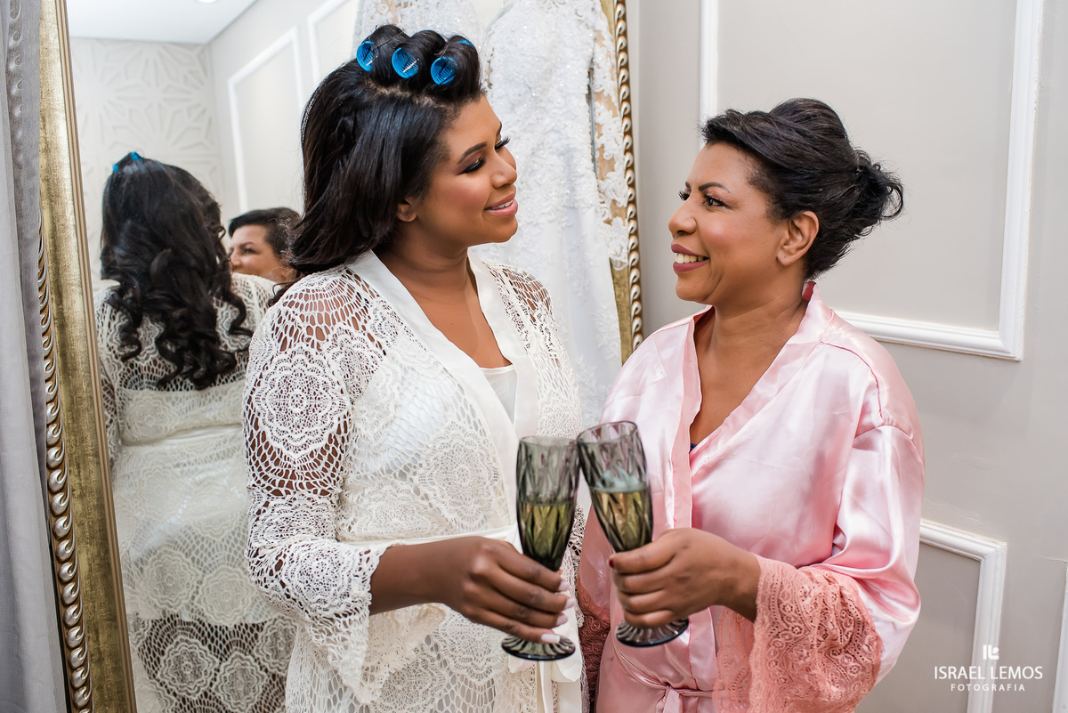 brinde com a mae da noiva