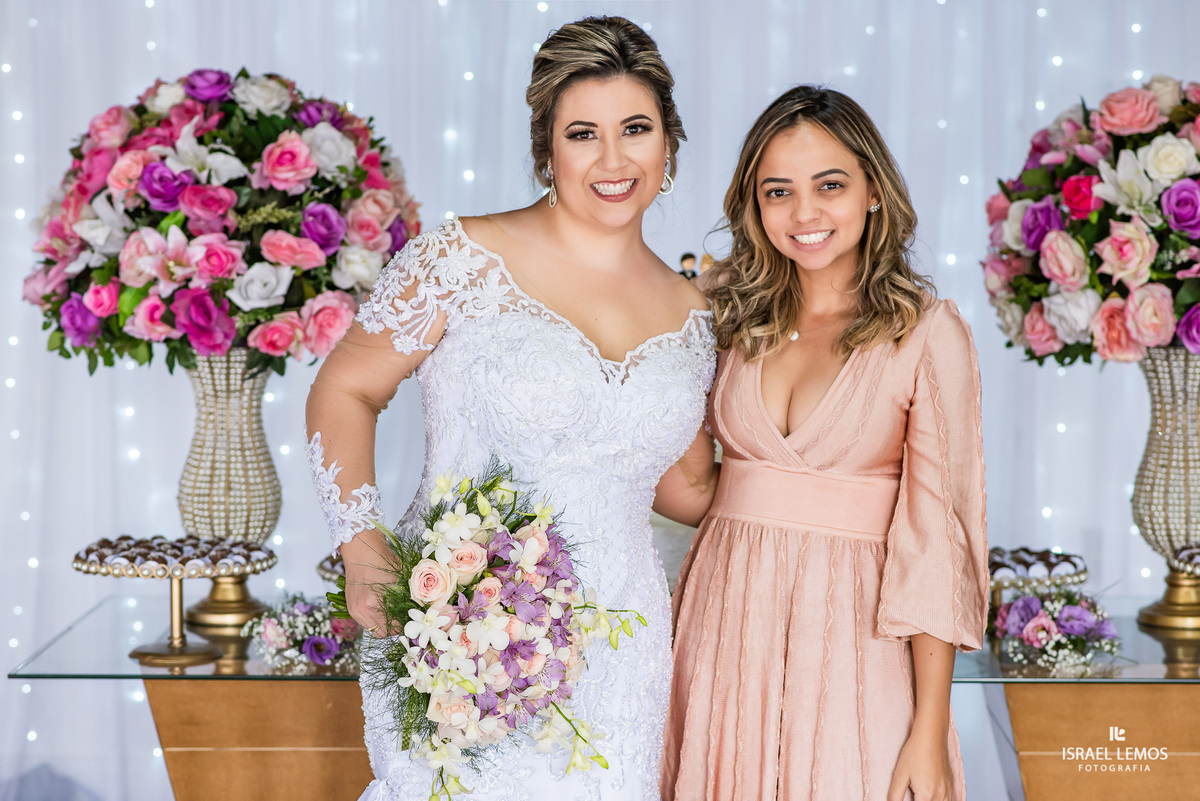 noiva com a amiga