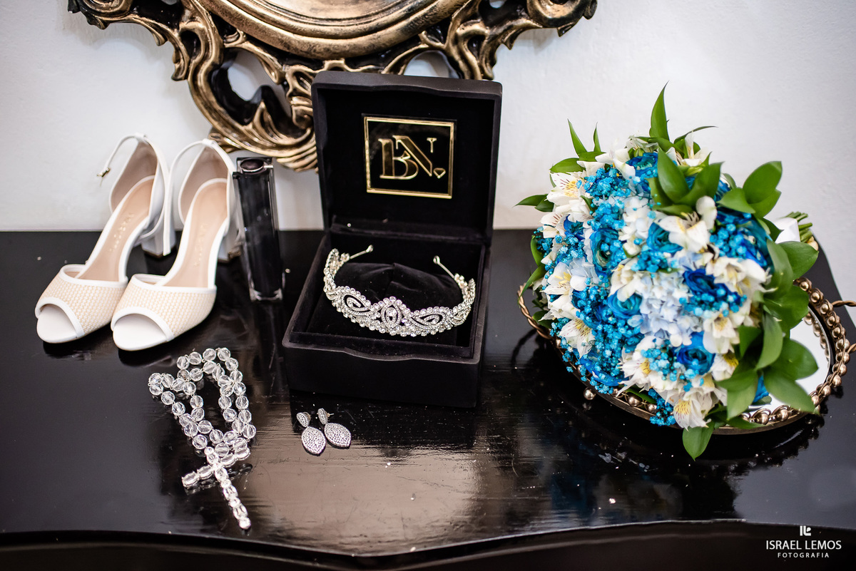 acessorios de noiva casamento em pitangui  na setima vila do ouro em pitangui maquiagem betania diniz 