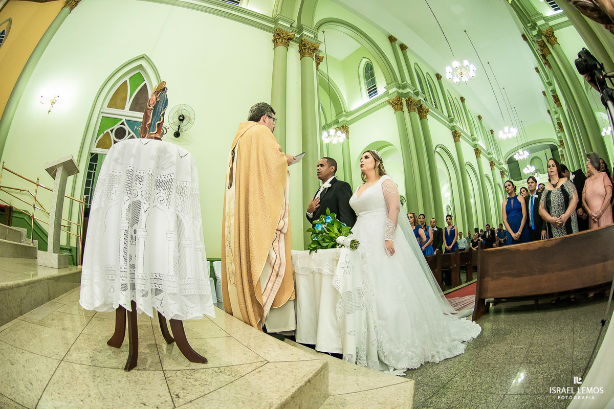 N. S. do Pilar casamento em pitangui  na setima vila do ouro em pitangui maquiagem betania diniz Celebrada e assistida pelo padre hermino