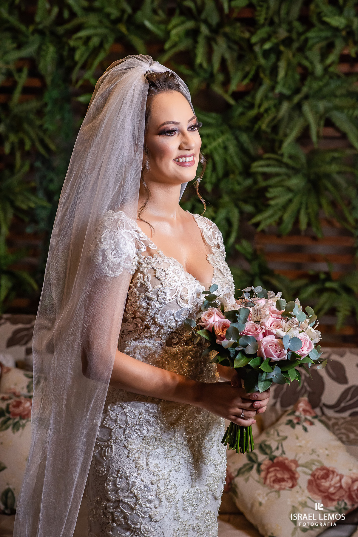 Vestidos sofisticados, de criação própria, para casamentos e eventos especiais, em ambiente sossegado.
Endereço: Av. 1º de Junho, 1053 - Centro, Divinópolis - MG, 35500-003
Horário: 
Aberto ⋅ Fecha às 18:00



Telefone: (37) 3222-8919