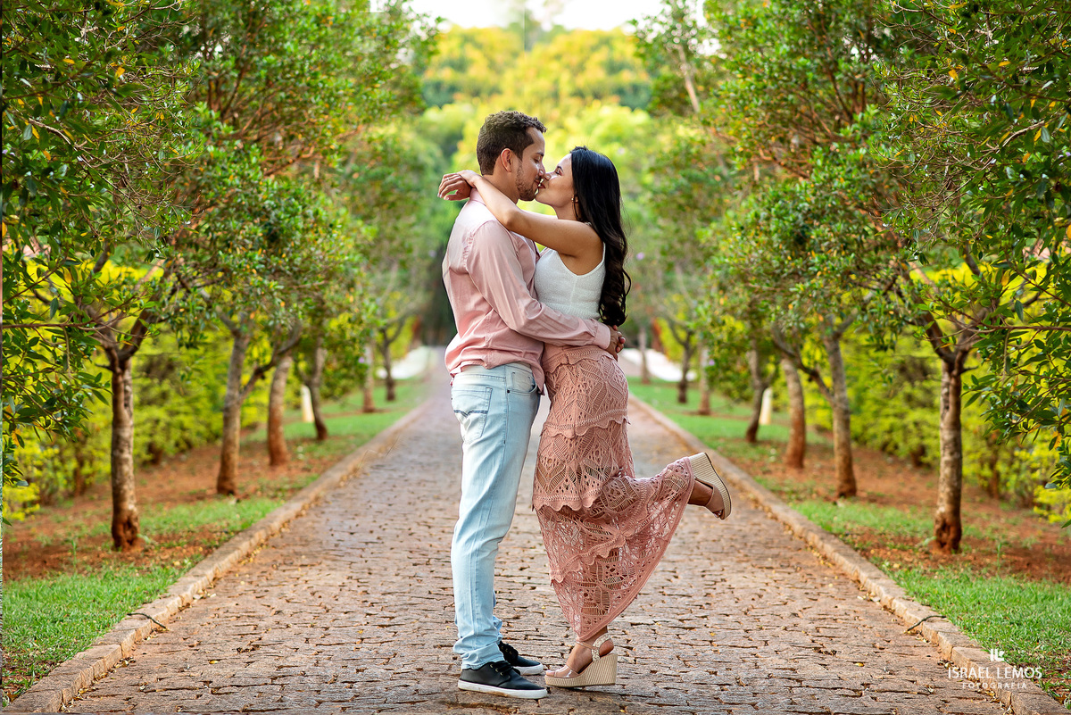 Pré Wedding, realizado na cidade de Para de Minas/MG, fotografia registrada pelo fotógrafo de casamento Israel Lemos.