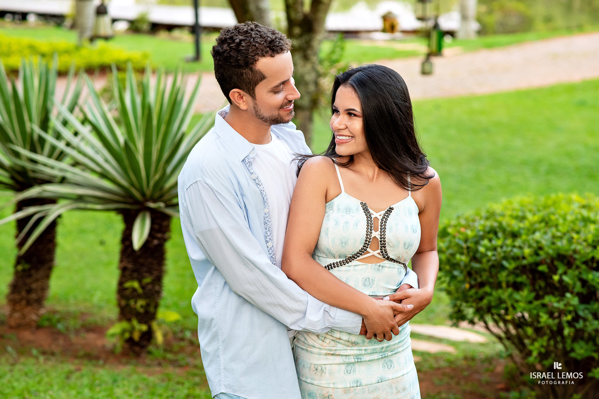  Pré Wedding, realizado na cidade de Para de Minas/MG, fotografia registrada pelo fotógrafo de casamento Israel Lemos.