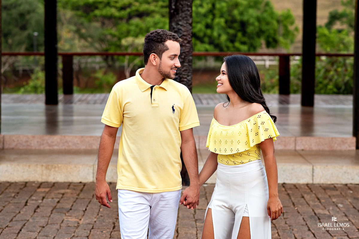  Pré Wedding, realizado na cidade de Para de Minas/MG, fotografia registrada pelo fotógrafo de casamento Israel Lemos.
