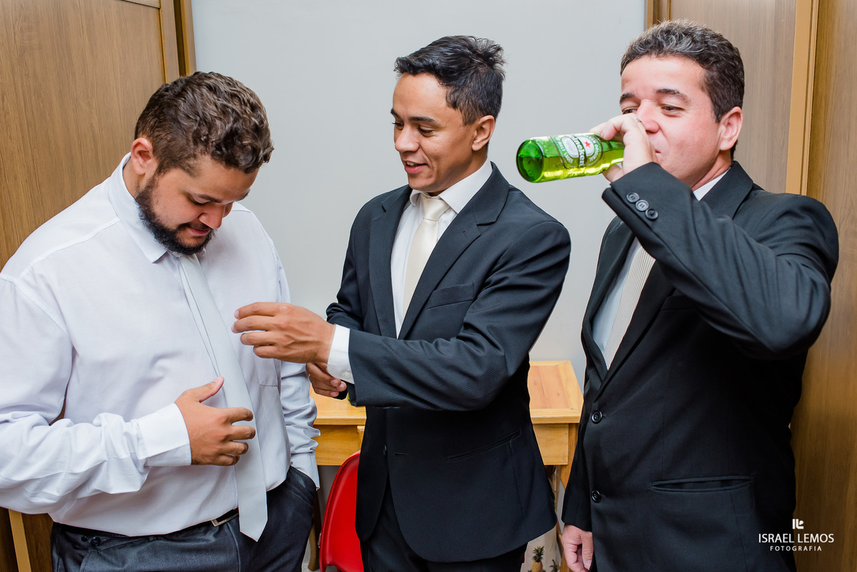 maquiagem de noiva, realizado na espaço de Paulo vasconscelos maquiador na cidade de Para de minas/MG, fotografia registrada pelo fotógrafo de casamento Israel Lemos.