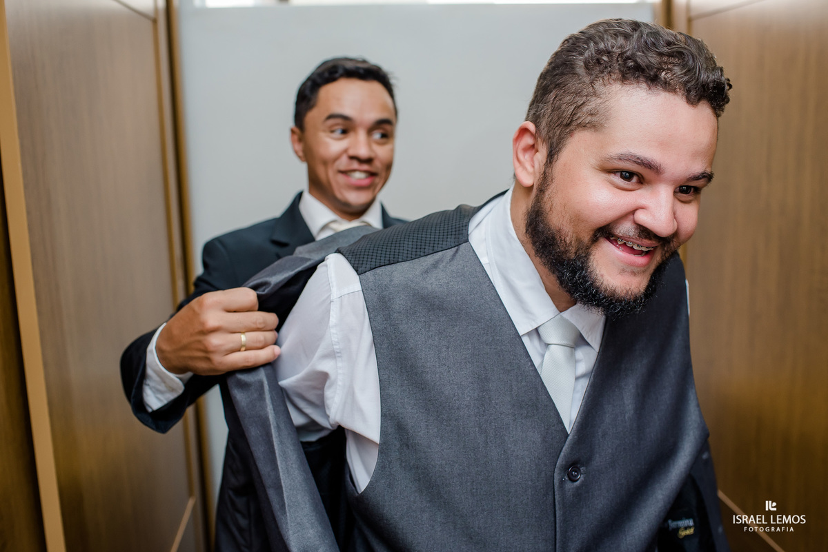 maquiagem de noiva, realizado na espaço de Paulo vasconscelos maquiador na cidade de Para de minas/MG, fotografia registrada pelo fotógrafo de casamento Israel Lemos.