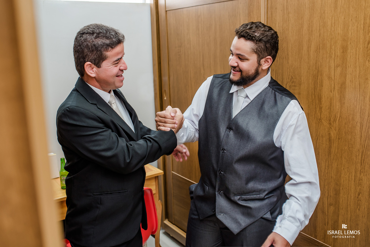Casamento, realizado na igreja N. S. das graças na cidade de Para de minas/MG, fotografia registrada pelo fotógrafo de casamento Israel Lemos.