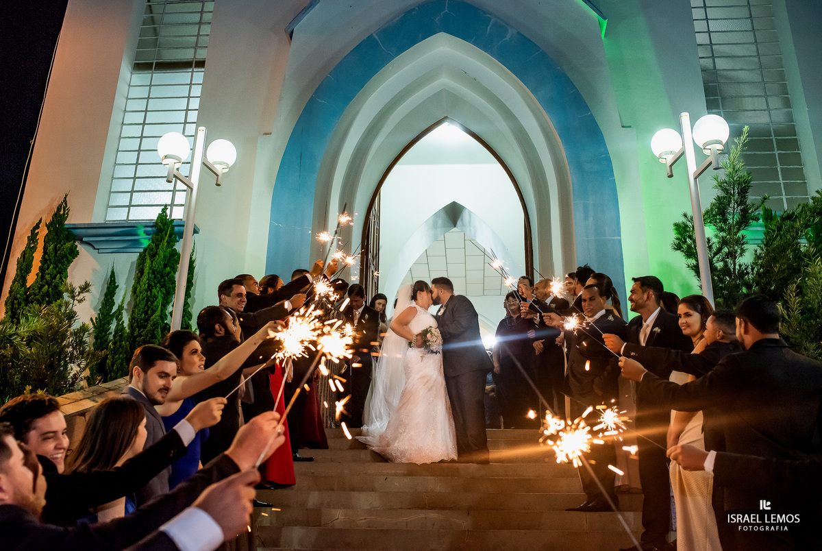 Casamento, realizado na igreja N. S. das graças na cidade de Para de minas/MG, fotografia registrada pelo fotógrafo de casamento Israel Lemos.