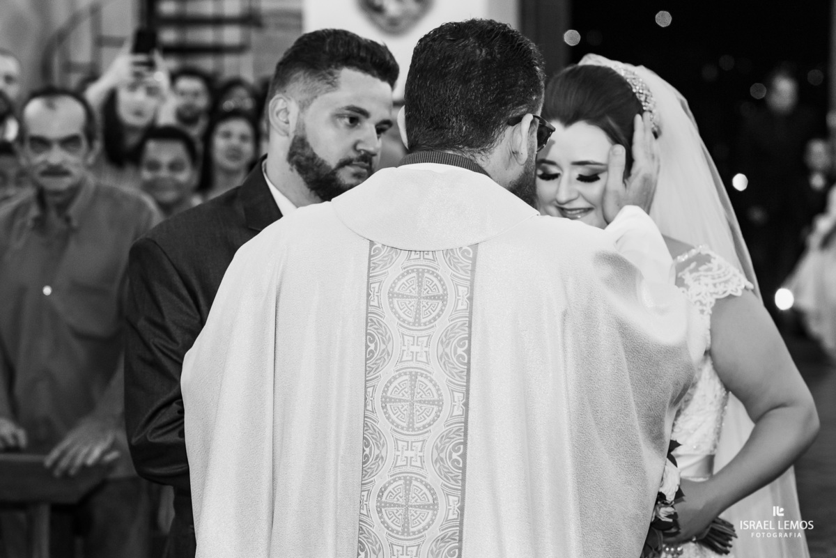 Casamento, realizado na igreja N. S. das graças na cidade de Para de minas/MG, fotografia registrada pelo fotógrafo de casamento Israel Lemos.