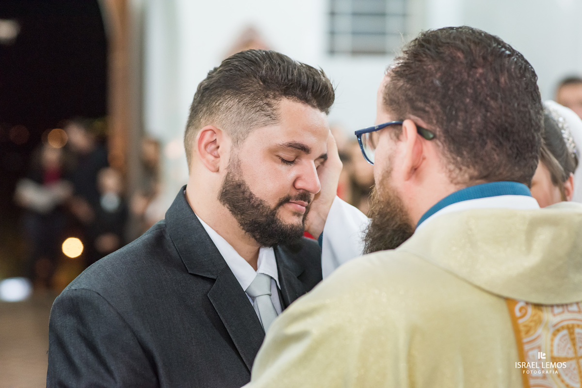 Casamento, realizado na igreja N. S. das graças na cidade de Para de minas/MG, fotografia registrada pelo fotógrafo de casamento Israel Lemos.