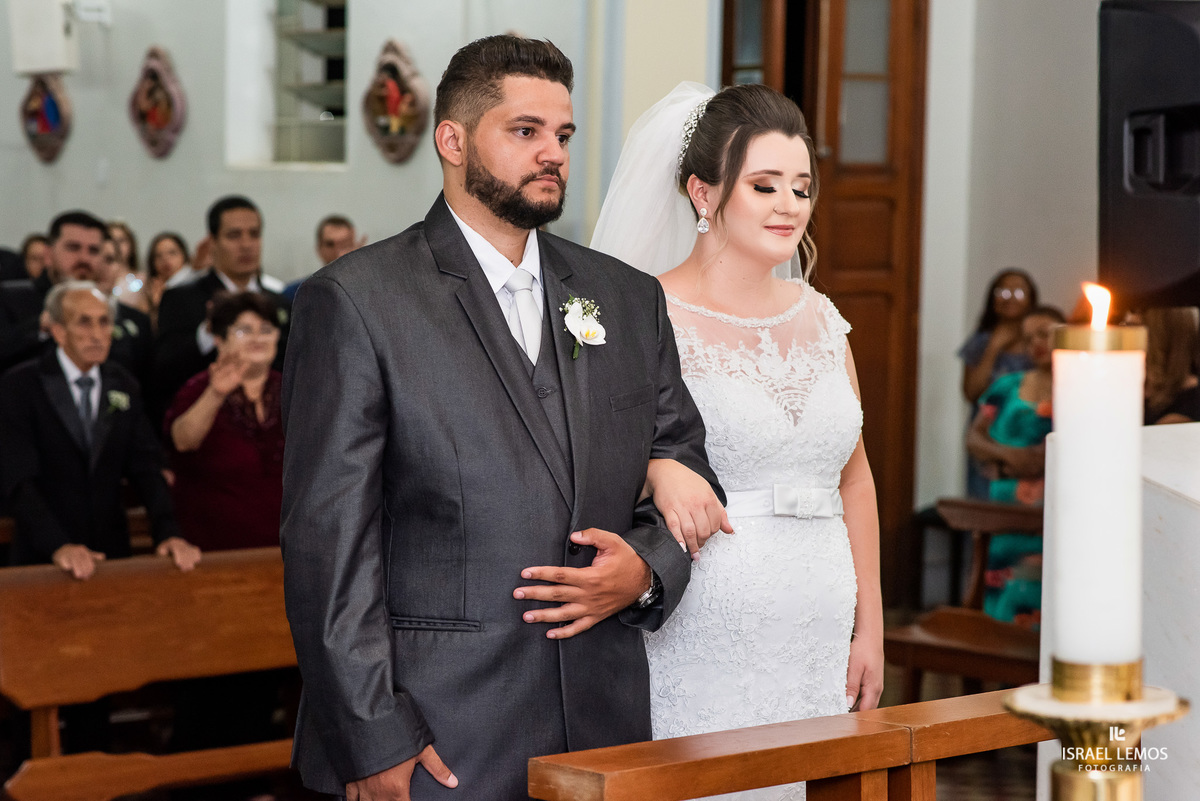 Casamento, realizado na igreja N. S. das graças na cidade de Para de minas/MG, fotografia registrada pelo fotógrafo de casamento Israel Lemos.