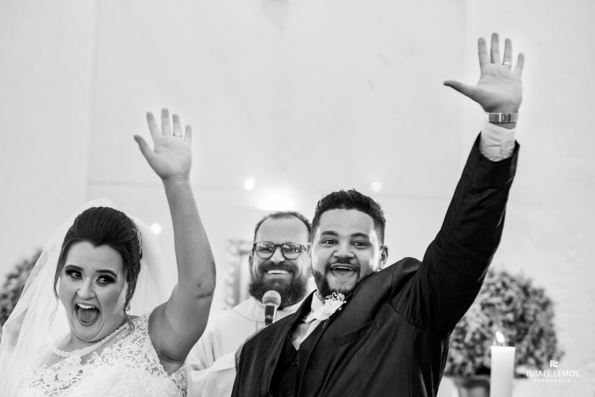 Casamento, realizado na igreja N. S. das graças na cidade de Para de minas/MG, fotografia registrada pelo fotógrafo de casamento Israel Lemos.
