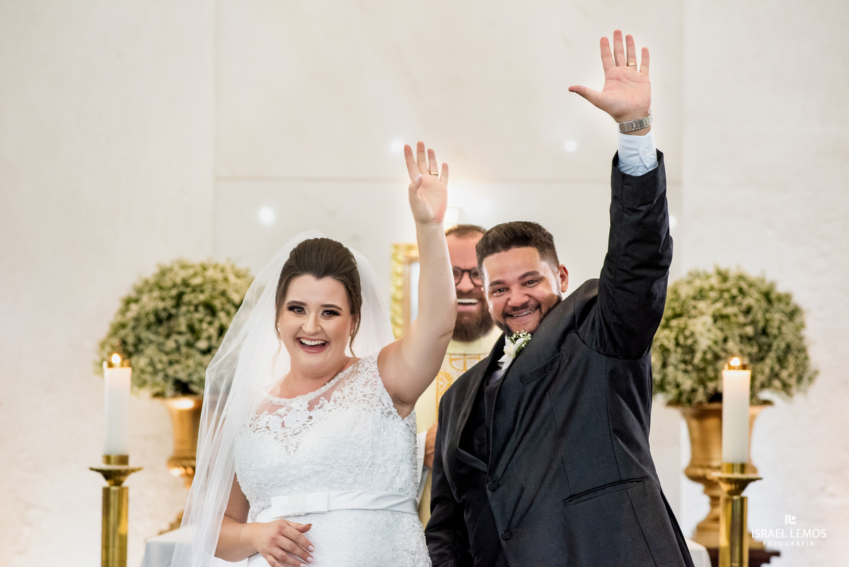 Casamento, realizado na igreja N. S. das graças na cidade de Para de minas/MG, fotografia registrada pelo fotógrafo de casamento Israel Lemos.