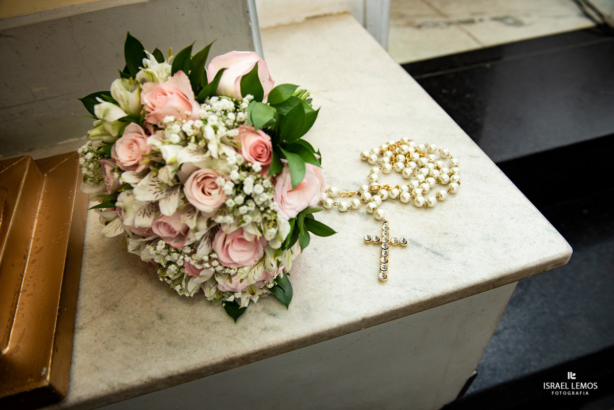 Casamento, realizado na igreja N. S. das graças na cidade de Para de minas/MG, fotografia registrada pelo fotógrafo de casamento Israel Lemos.