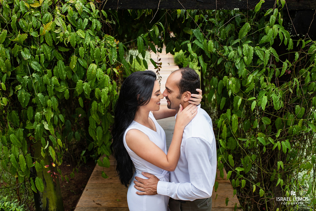  Pré Wedding, realizado na cidade de Para de Minas/MG, fotografia registrada pelo fotógrafo de casamento Israel Lemos.